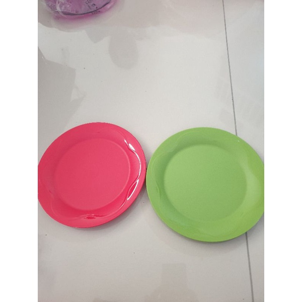 OH dessert plate red, OH Dessert plate green