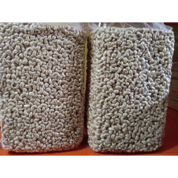 

ㅱ Kacang mete / mede / mente mentah 1KG READY 2889 ◘