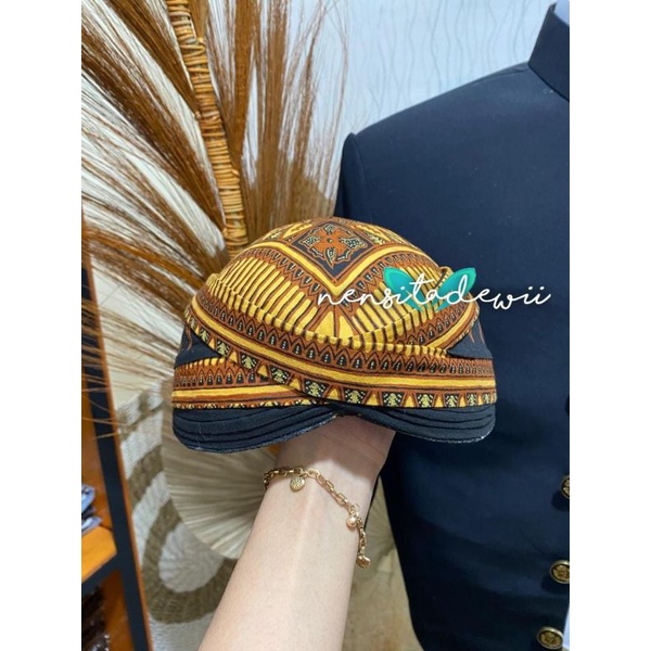 Set Beskap, Jarik + Blangkon / Adat Jawa (Solo)