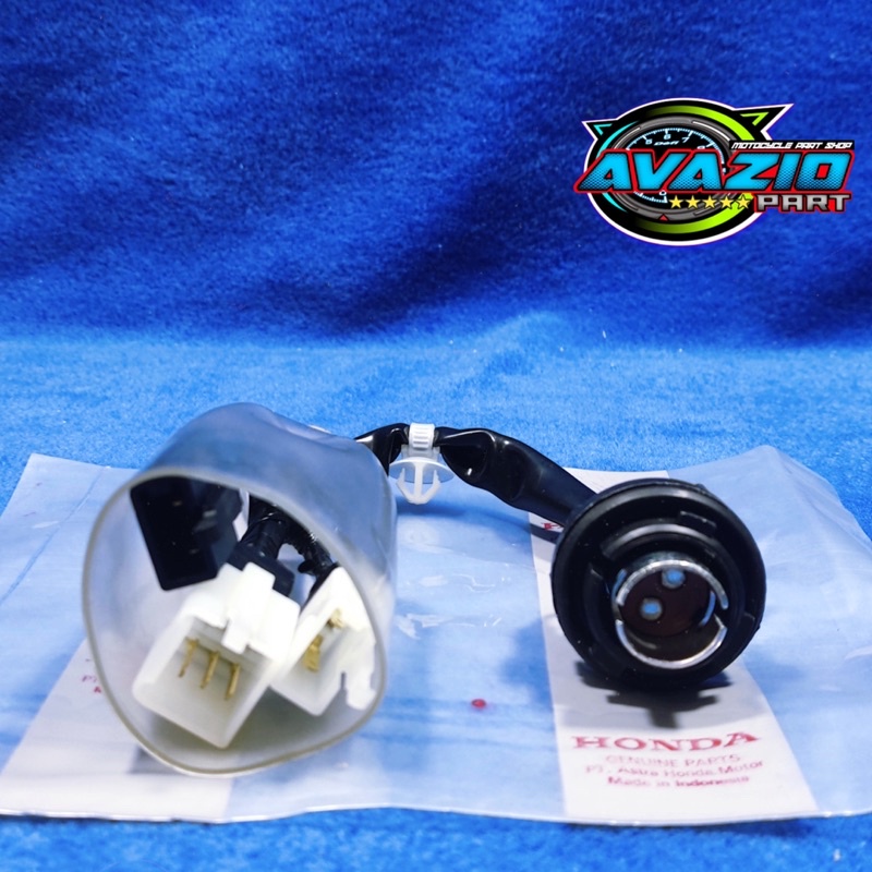 socket fitting lampu belakang taillight scoopy fi esp k2f original