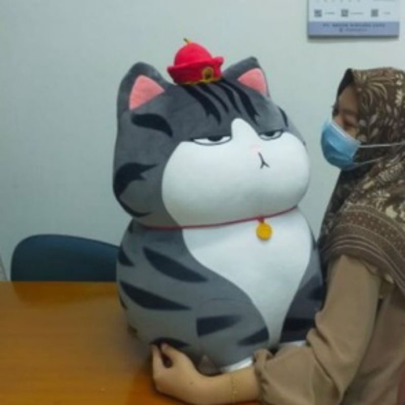 Boneka Sitting Cat Mahkota Kucing Furyucat 24inch Animal