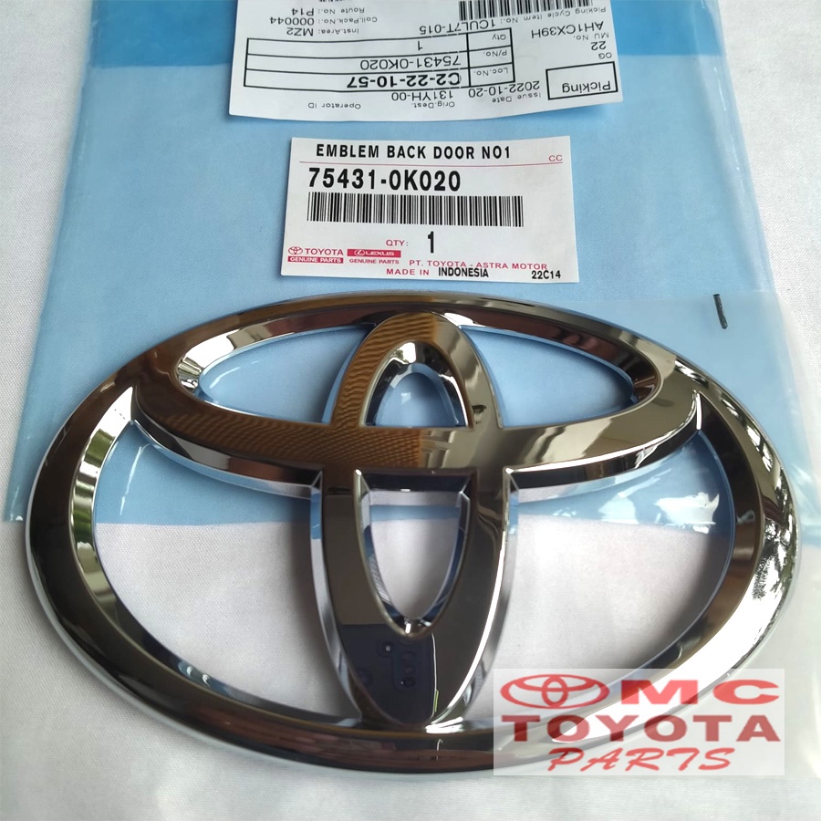 Emblem Logo Toyota Pintu Belakang Bagasi Innova Reborn 75431-0K020