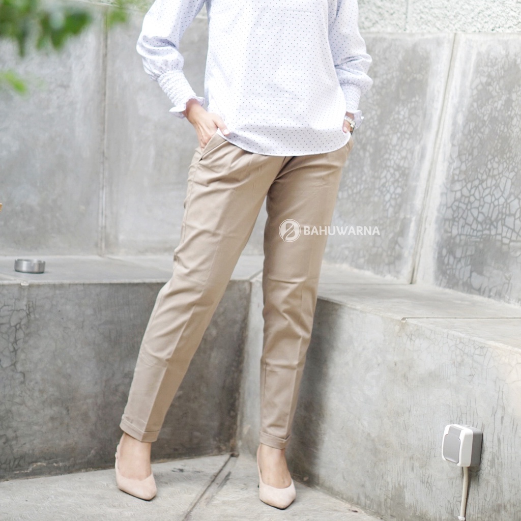 Celana Panjang Wanita Model Basic Slim Fit Bahan Katun Stretch