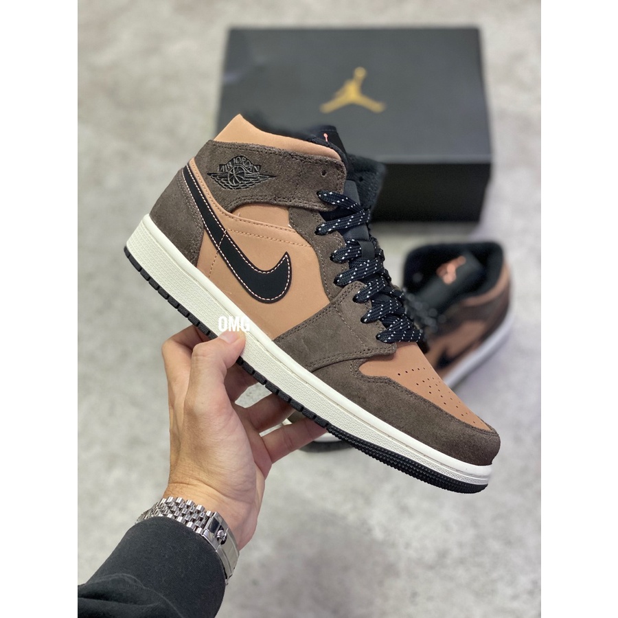 Air Jordan 1 Mid SE Dark Chocolate