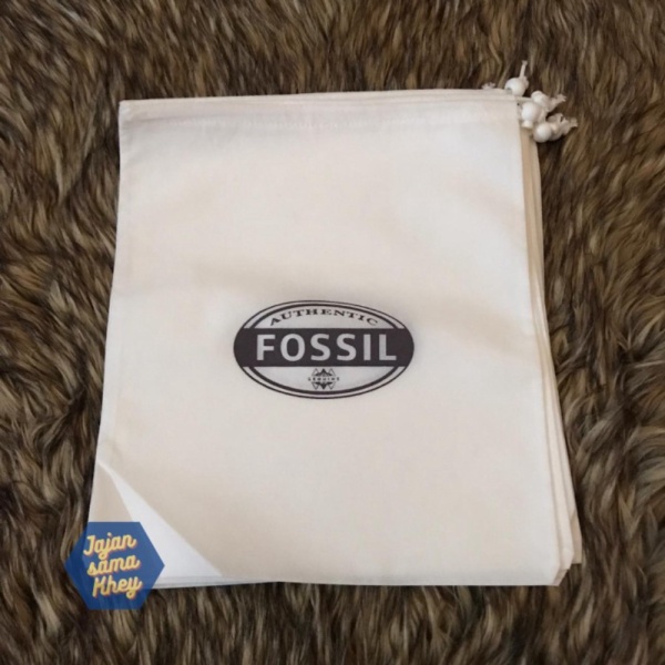 Promo Fossil Dustbag Serut / FOSSIL Cover / Dust Bag / DB Branded Sarung Tas - Putih FOSSIL M Termur