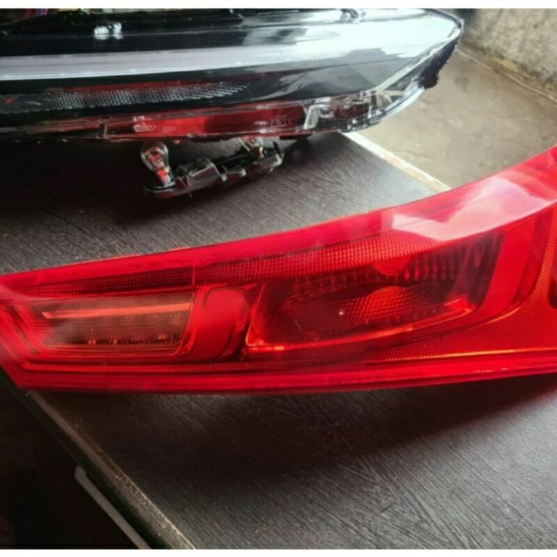 stoplamp wuling almaz