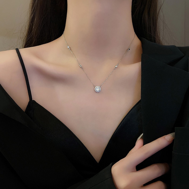 Kalung Choker Bahan Titanium steel Aksen Zircon Untuk Wanita