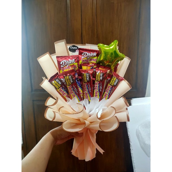 

Buket snack beng beng / Buket Beng beng / kado ulang tahun snack / kado wisuda