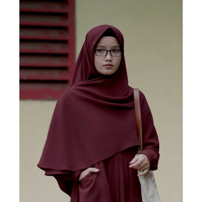Preloved Khimar Hari Hijab Alila Merah Marun size XL bukan aljenna sidra abaya malikah elmadina