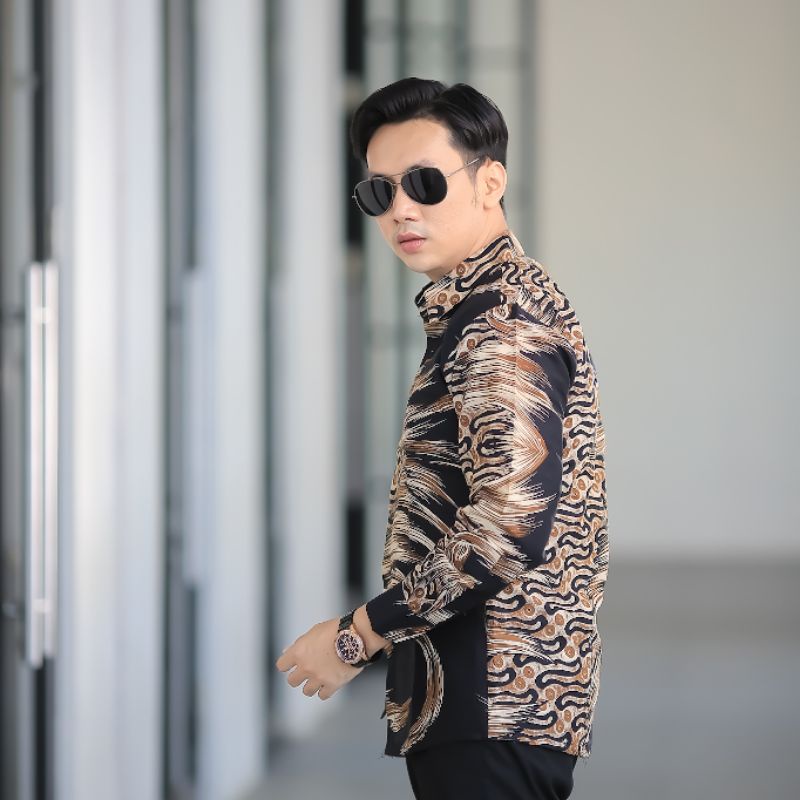 BATIK BOLO DEWO Motif Cakar Harimau Hem Atasan Kemeja Baju Batik Pria Lengan Panjang