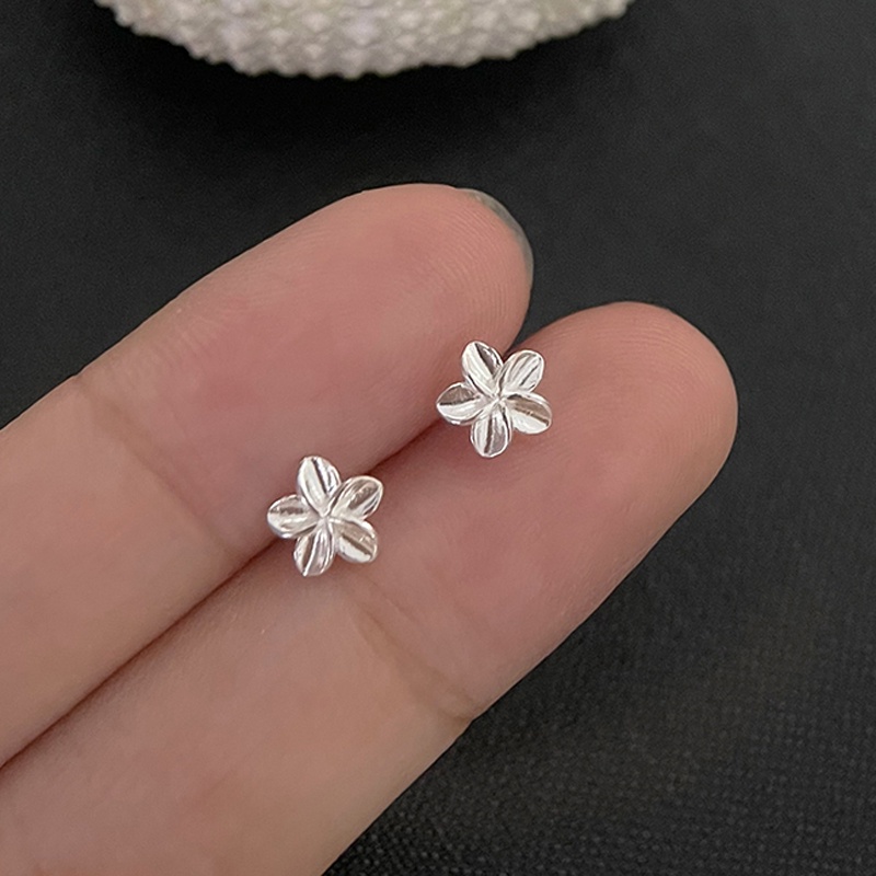 1 Pasang Anting Stud S925 Silver Hypoallergenic Bentuk Bunga 3D Gaya Korea