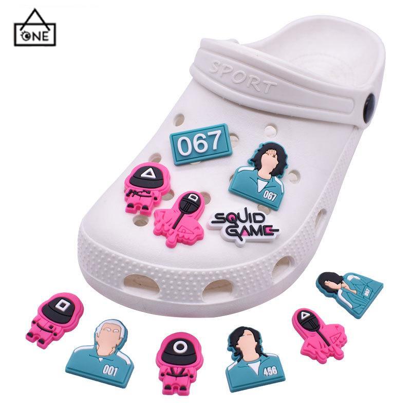 COD❤️Squid Game Crocs Jibbitz Pesona Sepatu untuk Crocs Aksesoris Shoe Gesper Crocs Pin  sandal Lubang Sepatu decorate accessories-A.one