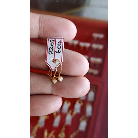 anting emas 700