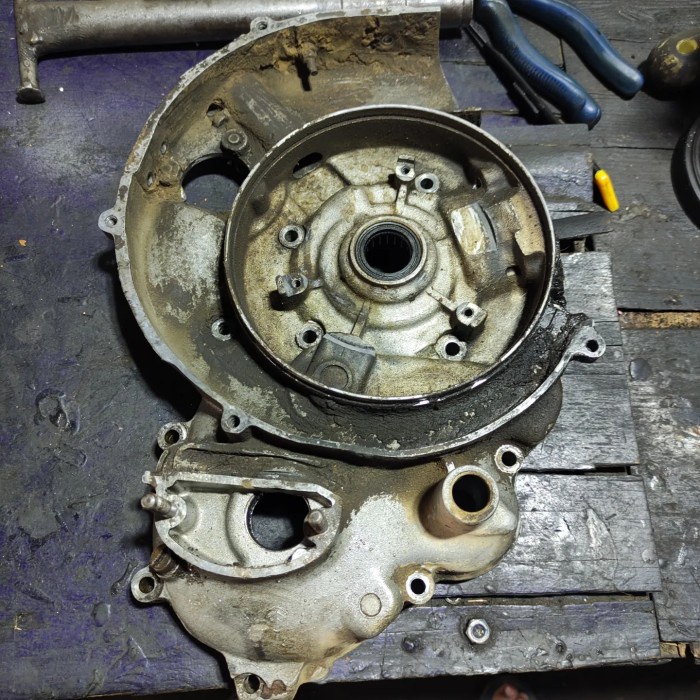 {ElvinaStore} rengkes kanan mesin vespa excel original Limited