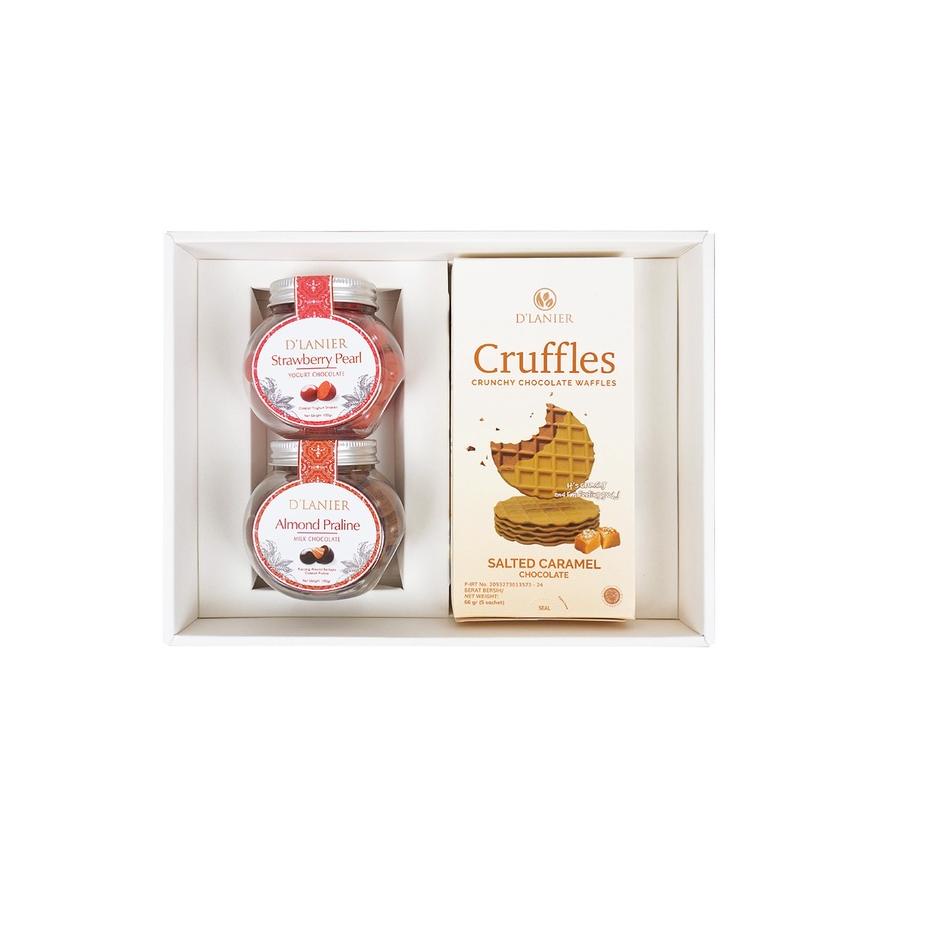 

Laris Lagi--D'Lanier Chocolate Gift Box - 2 Chocolate Pearls & 1 Cruffles