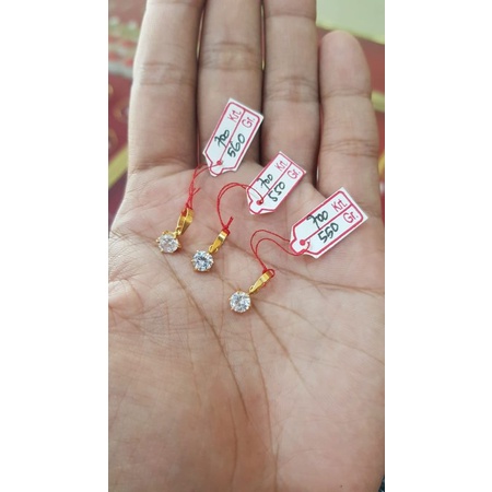 liontin emas kadar 700