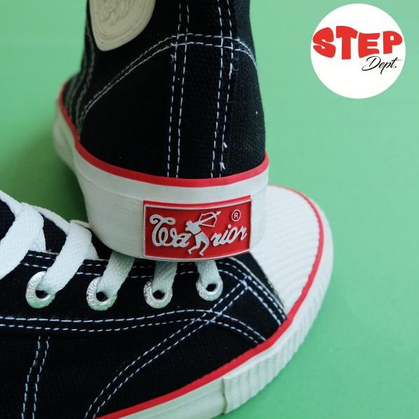{ILG.18Oc22ᴸ} Sepatu Warrior Classic HC Black White - Warrior High Hitam Sol Putih