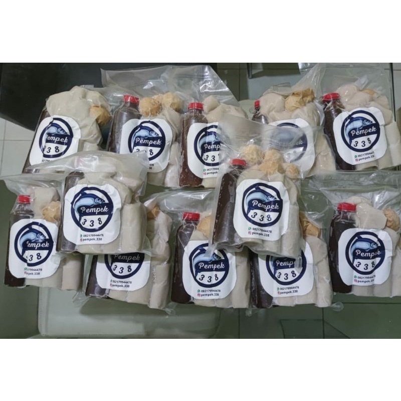 

Pempek Lenjer/Bulat/Telur/Mix (bisa pilih) isi 10 buah + cuka 125 ml (VACUUM SEAL) - Pempek frozen asli khas Palembang Tenggiri Super