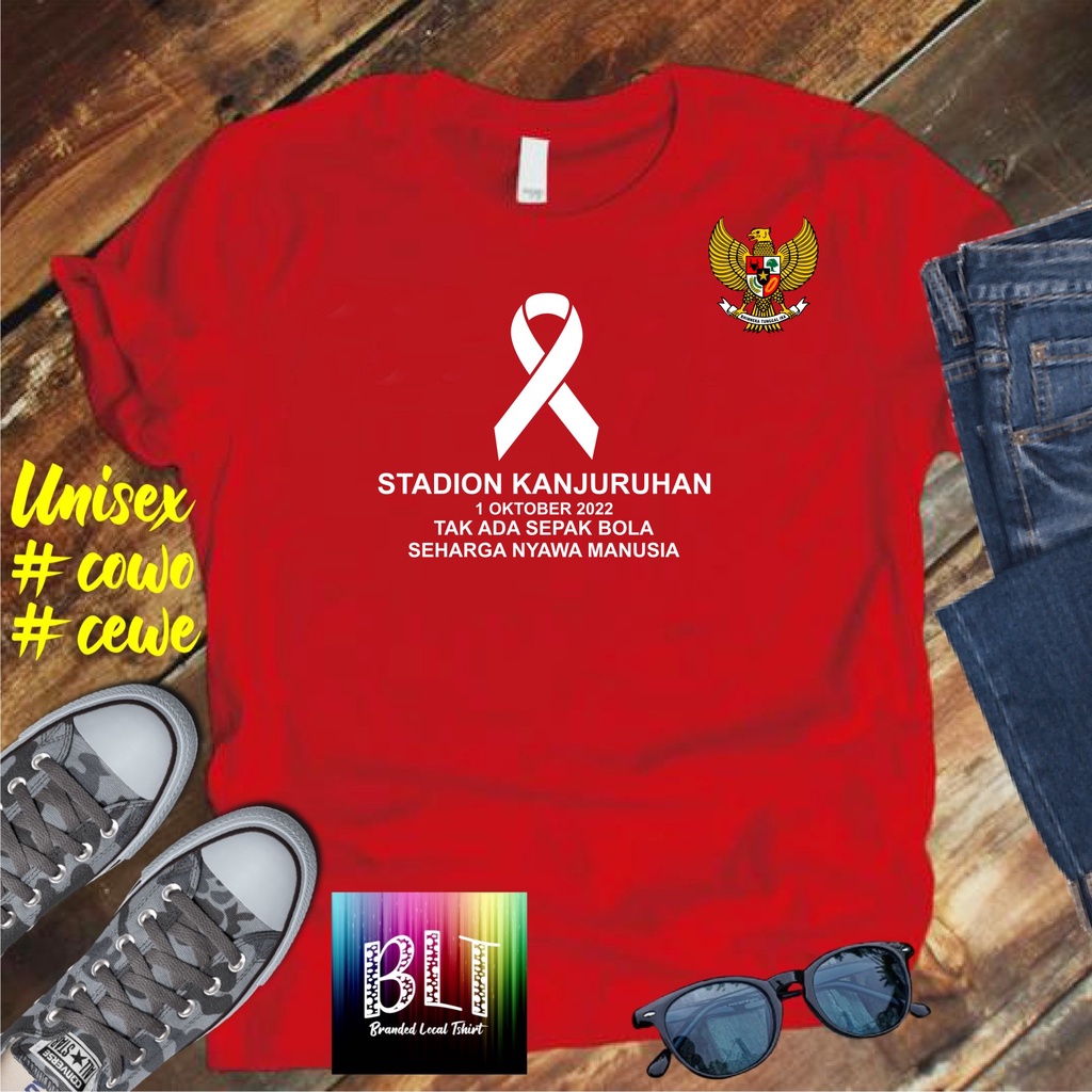 Cod/Promo Diskon Kaos Tragedi Kanjuruhan 1 oktober 2022 Tak Ada Sepak Bola Seharga Manusia  /Kaos katun/Pakaian Pria pakaian Wanita/Kaos Distro Pria/Kaos Pakaian Pria Dan Pakaian Wanita/Kaos Kata2 Lucu/Kaos Viral/Kaos Promo/Best Seller