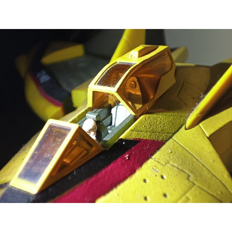 pesawat ultraman guts wing 1