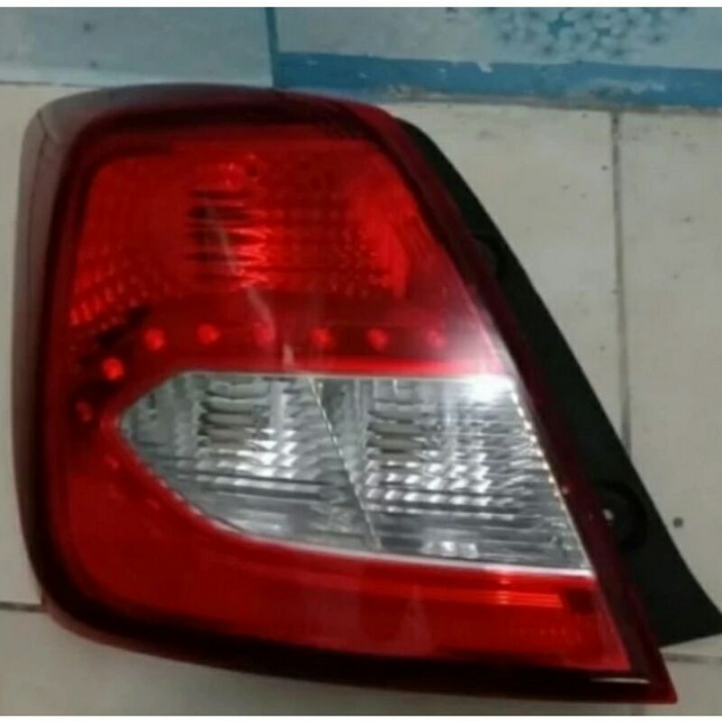 stoplamp lampu belakang datsun go