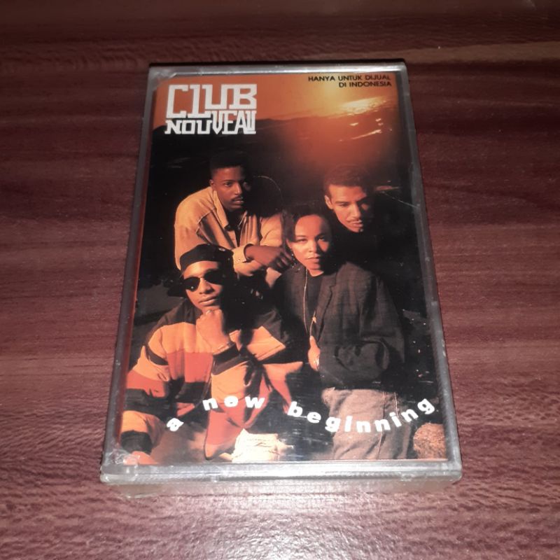 Kaset CLUB NOUVEAU - A New Beginning - SEGEL