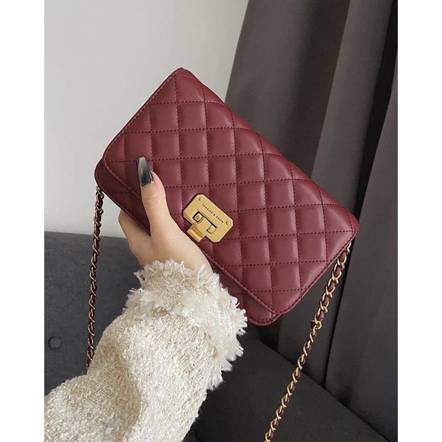 Tas Wanita Quilted Flip Lock Clutch