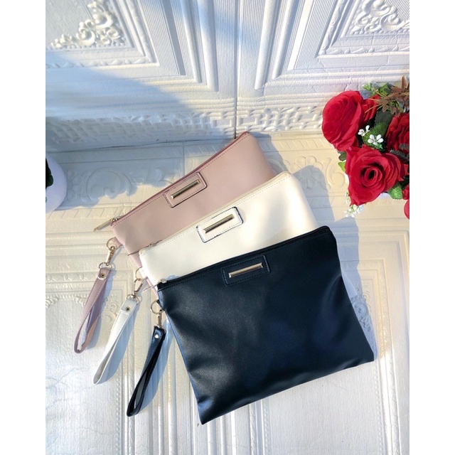 CLUTH ZETLY / CLUTH / POUCH / AQILLA BAGS