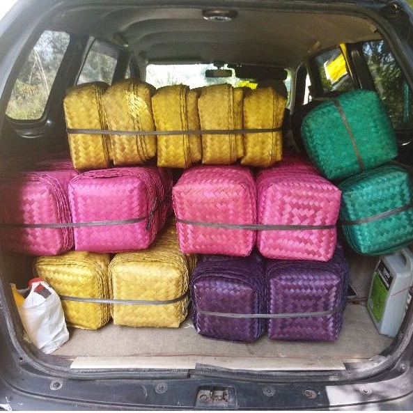 Besek Bambu warna 15x15cm