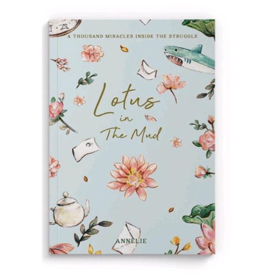 ANNELIE lotus in the mud