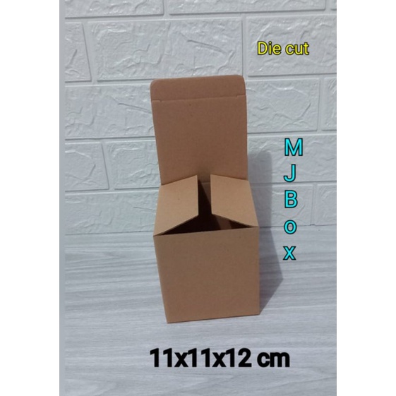 

Kardus karton Uk. 11x11x12 cm.........Die Cut Kotak Botol