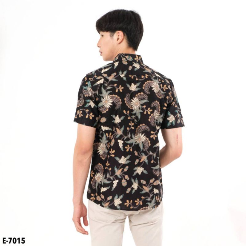 KEMEJA BATIK SLIM FIT LENGAN PENDEK