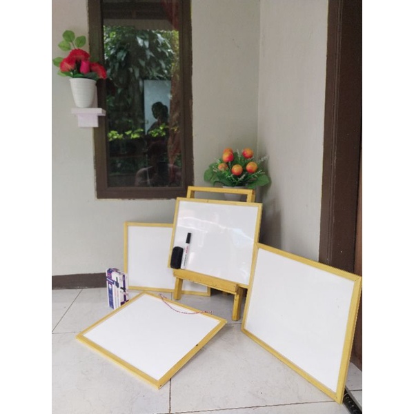 

papan tulis anak 40x30+peyangaya+sepidol