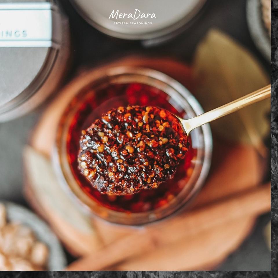 

Lagi Bagus--[READY STOCK] Chili Oil Dimsum Sambal Minyak Cabe Ebi/Original by MeraDara ARTISAN SEASONINGS vegan