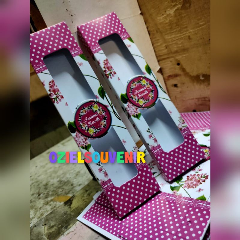 

box sisir lobang 3/solet UK.21,5 cm x 5,5cm x 1,5cm