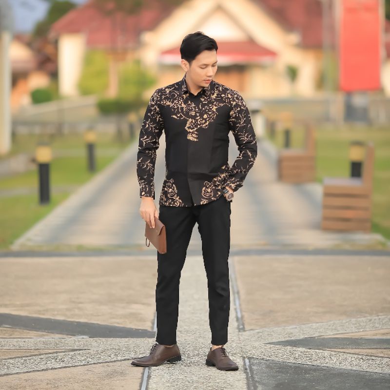 BATIK BOLO DEWO Motif Akar Hitam Hem Atasan Kemeja Baju Batik Pria lengan Panjang