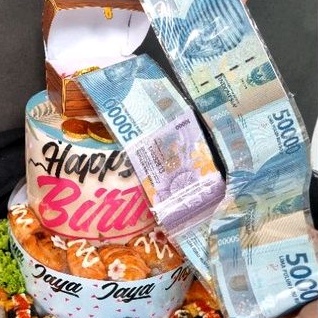 Pecahan uang sushi treasure cake