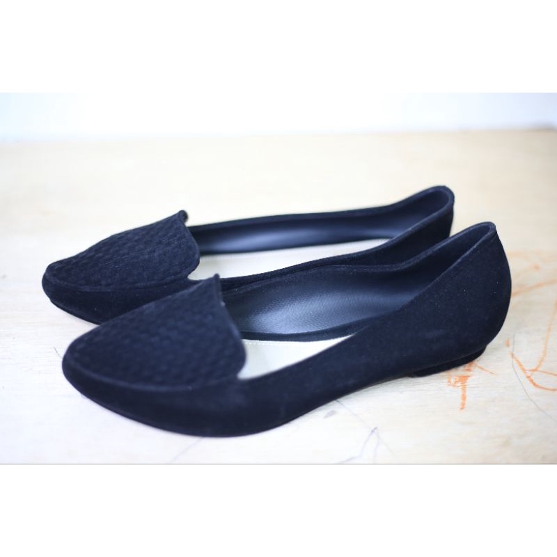 Sepatu flatshoes karet lapis bludru 37-41 lentur dan nyaman dipakai