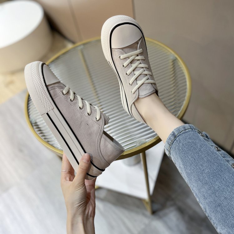 Favorite &quot;FREE BOX&quot; Sepatu Sneakers Kanvas Wanita Sport Shoes Sepatu Wanita Casual 9186