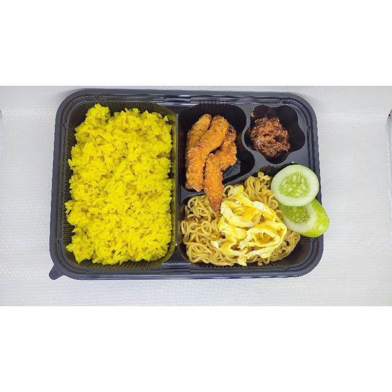 

Nasi Kuning Box Ultah (Min.Order 5 pcs)
