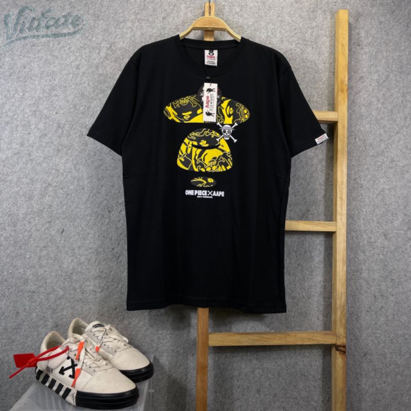 Kaos Pria Distro AAPE x One Piece Hitam Premium