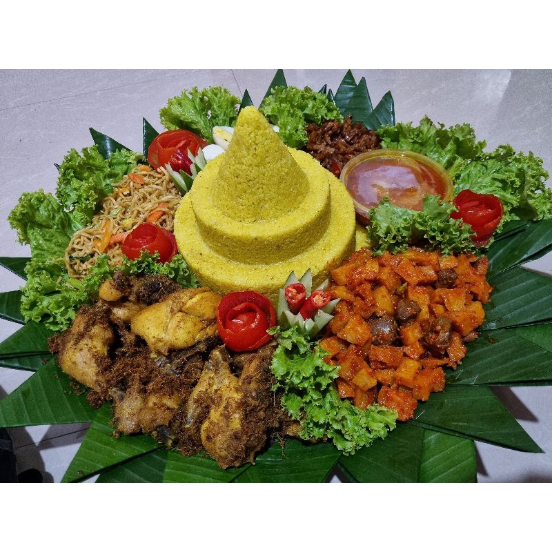 

Tumpeng Nasi