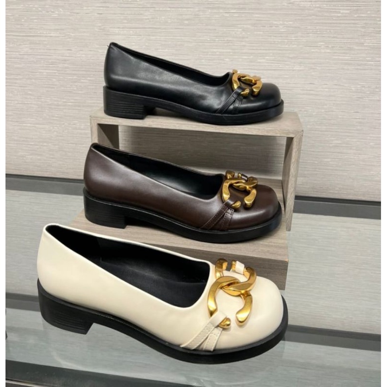 Sepatu Wanita Flat Shoes Charles&Keith