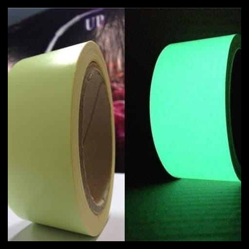 

DISKON TERBATAS !!! STICKER FOSFOR ( GLOW TAPE ) GLOW IN THE DARK - UK 5 CM X 5 METER TERLARIS