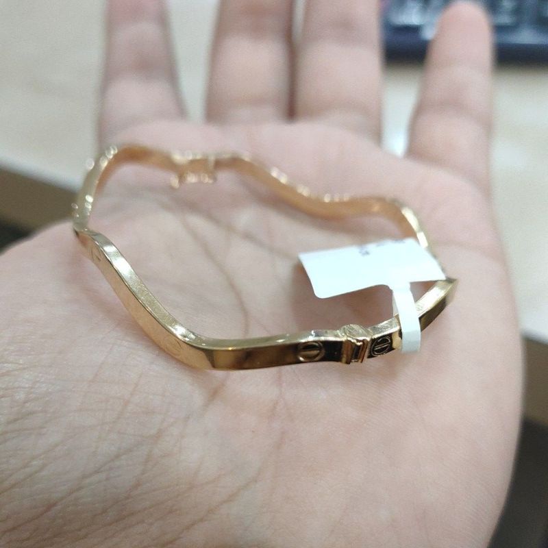Gelang Cartier gelombang kadar 375%8k