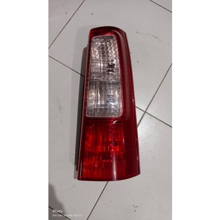 stoplamp Avanza/Xenia lama bagian kanan