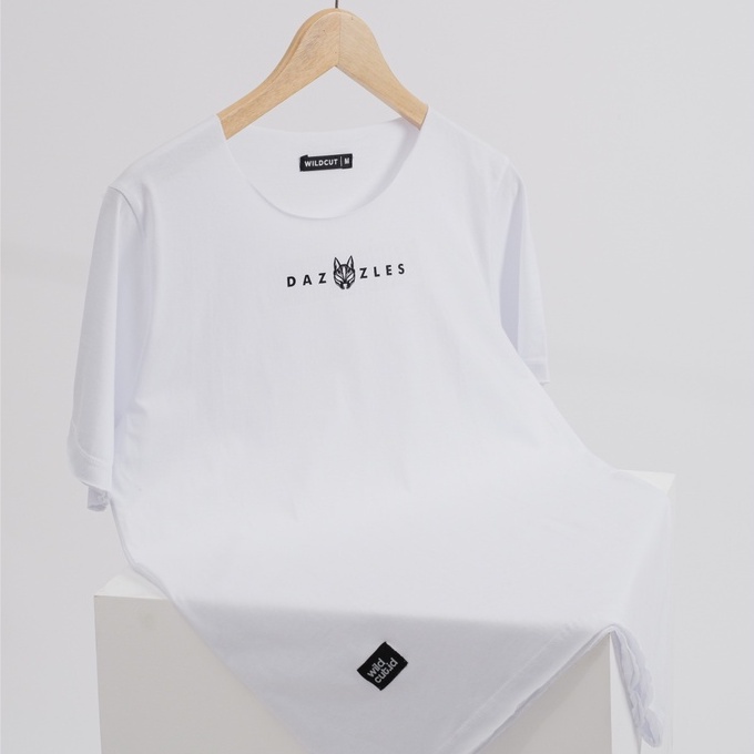 KAOS UNFINISHED PRIA DAN WANITA WILDCUT X DAZZLES - PUTIH