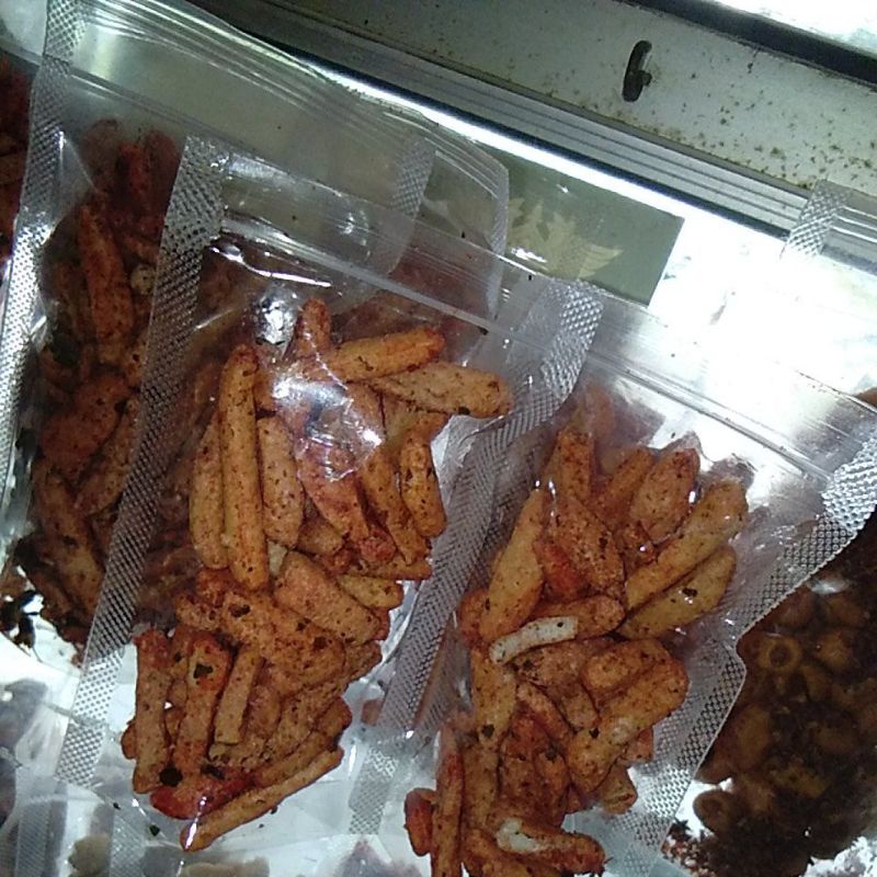 

basreng pedas manis daun jeruk 5g