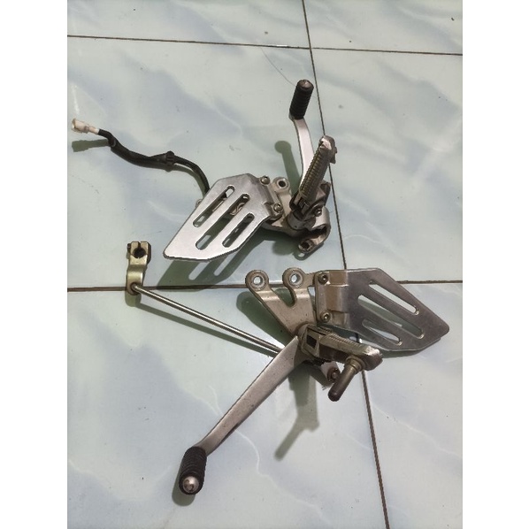 Footstep postep underbone step depan r15 v2 original copotan murah