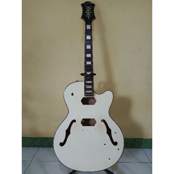Gitar Epiphone Hollow Joe pass Emperor